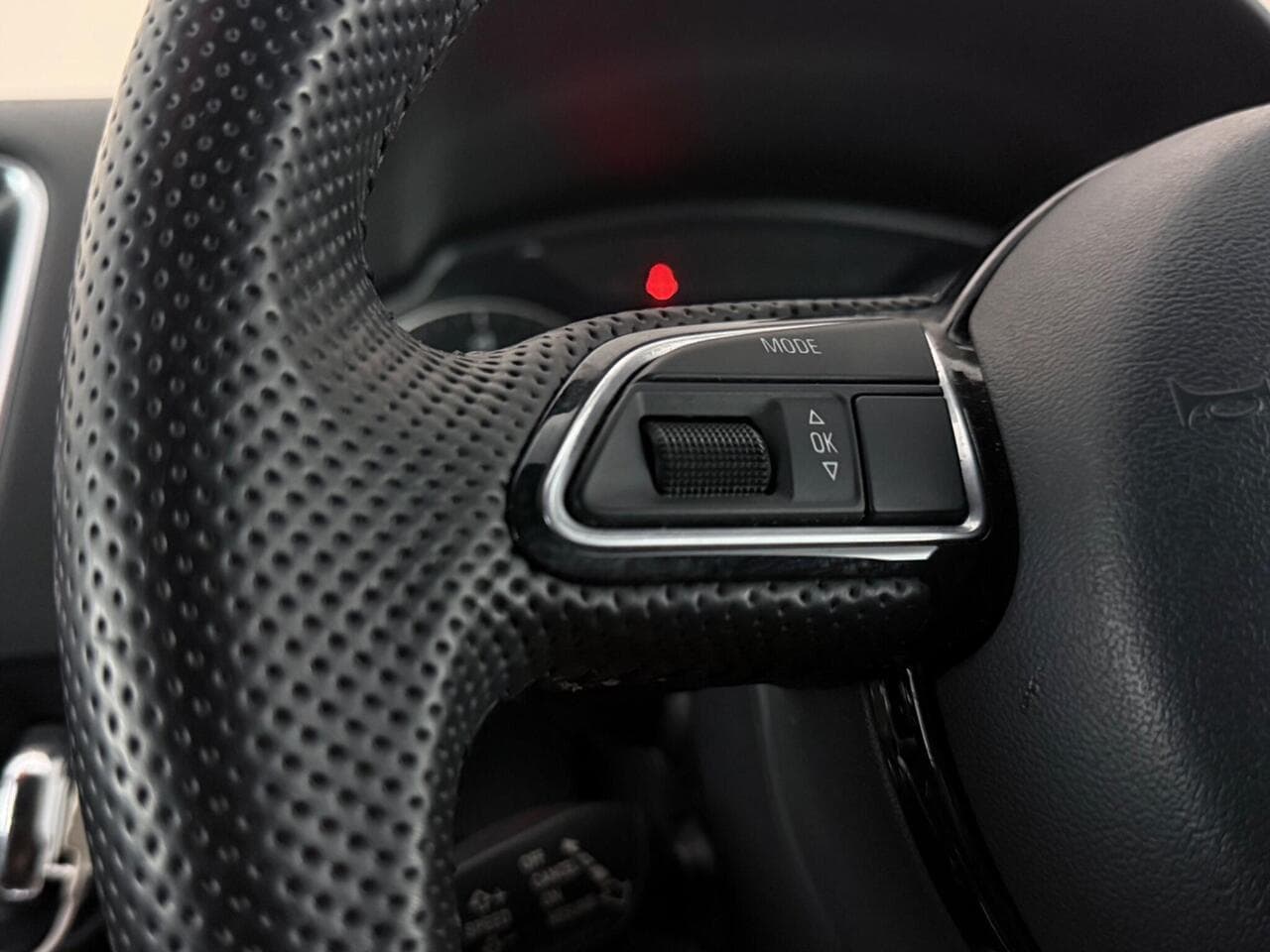 Audi Q5 thumbnail Misc Controls