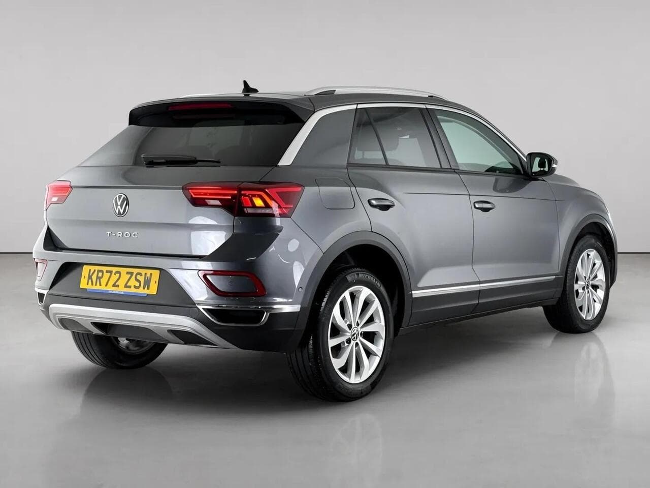 Volkswagen T-Roc thumbnail Rear Right