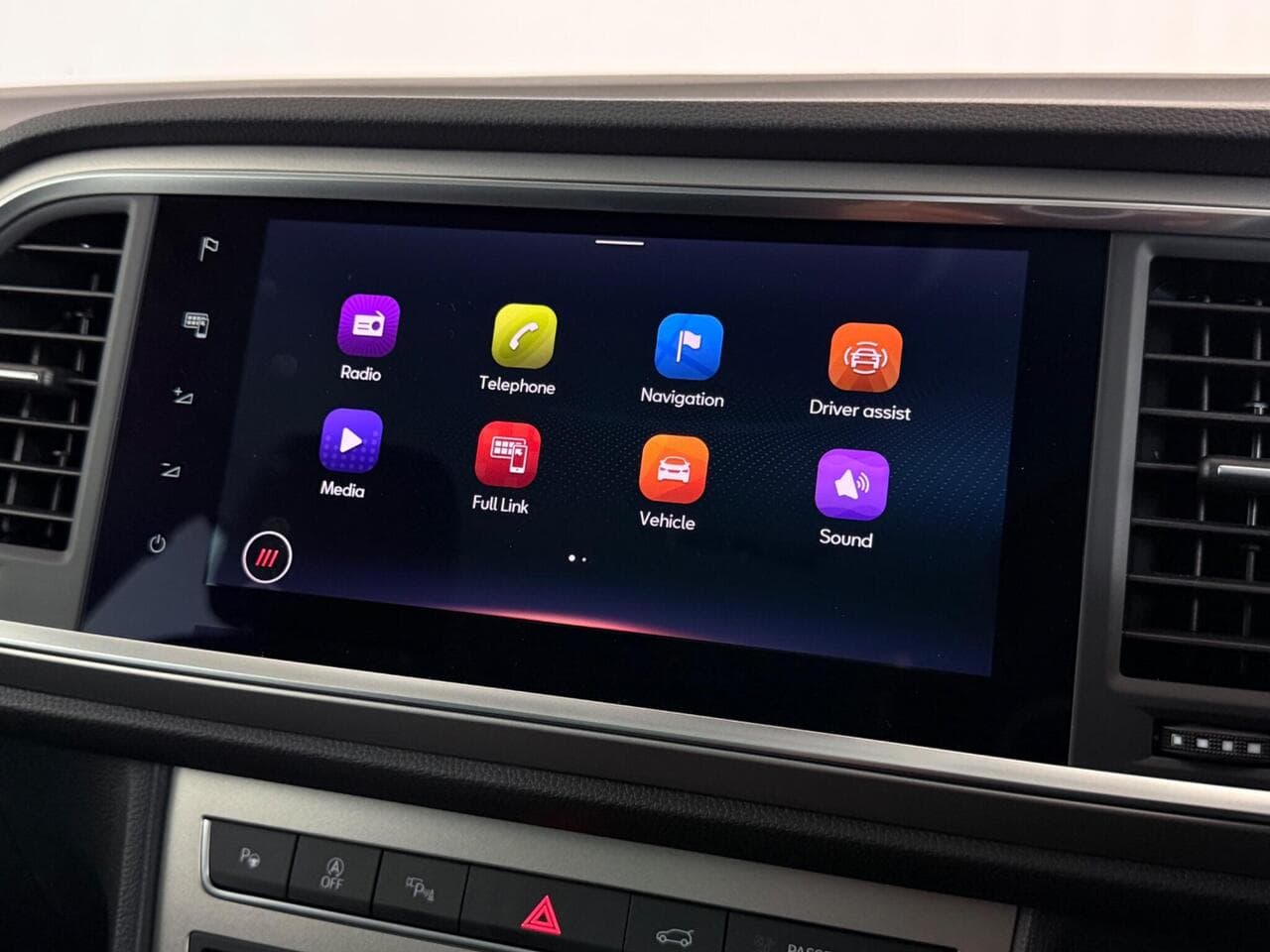 SEAT Ateca thumbnail Infotainment System