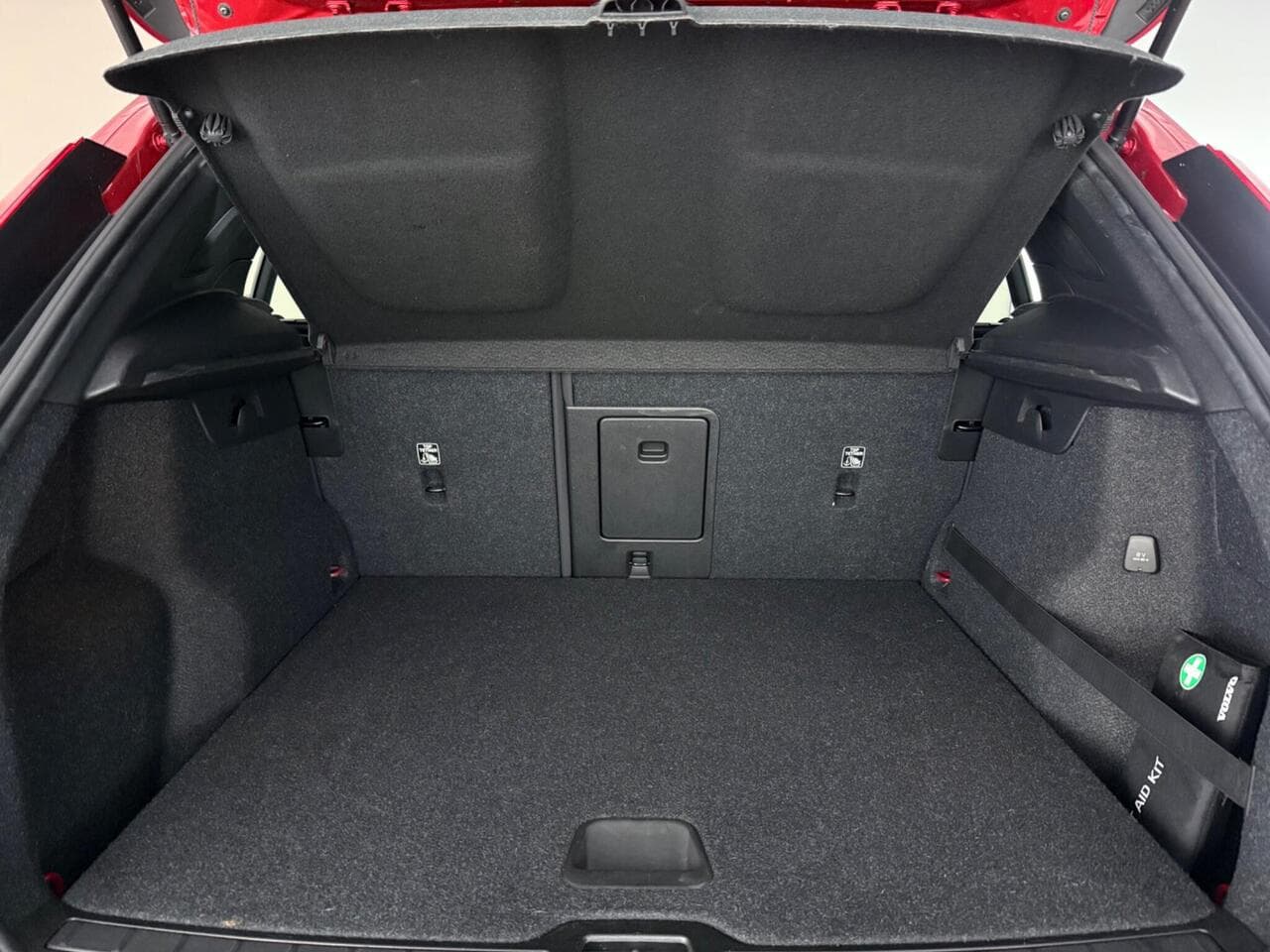 Volvo XC40 thumbnail Boot
