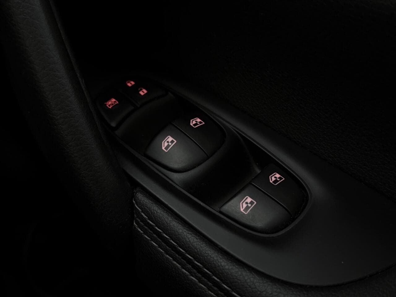 Nissan Qashqai thumbnail Misc Controls