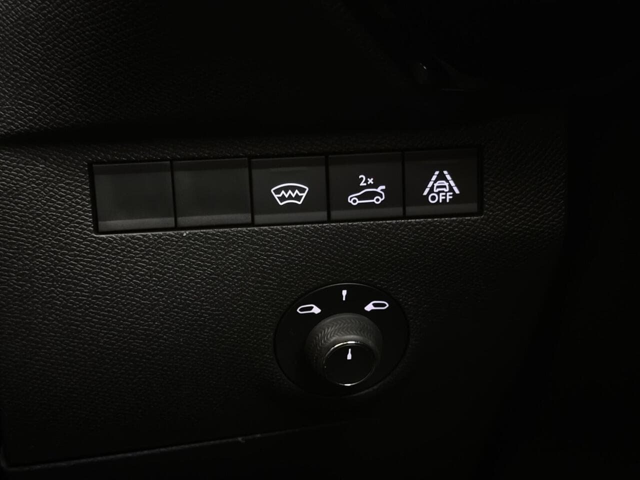 DS AUTOMOBILES DS 7 CROSSBACK thumbnail Misc Controls