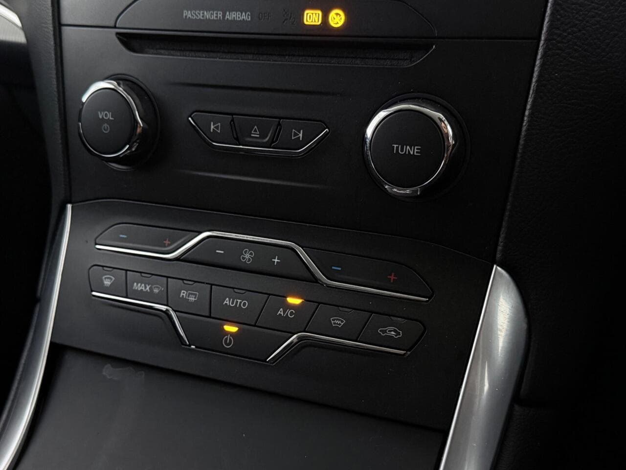 Ford Galaxy thumbnail Interior Front