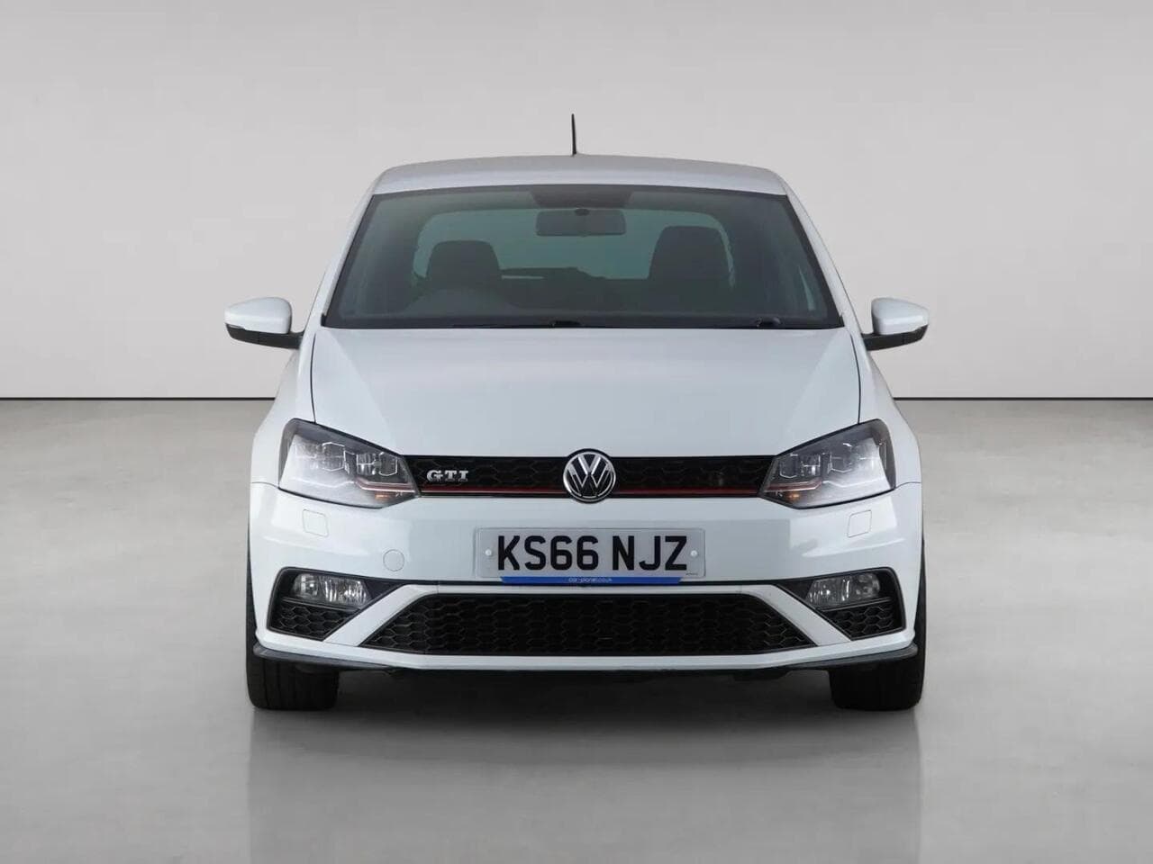 Volkswagen Polo thumbnail Front