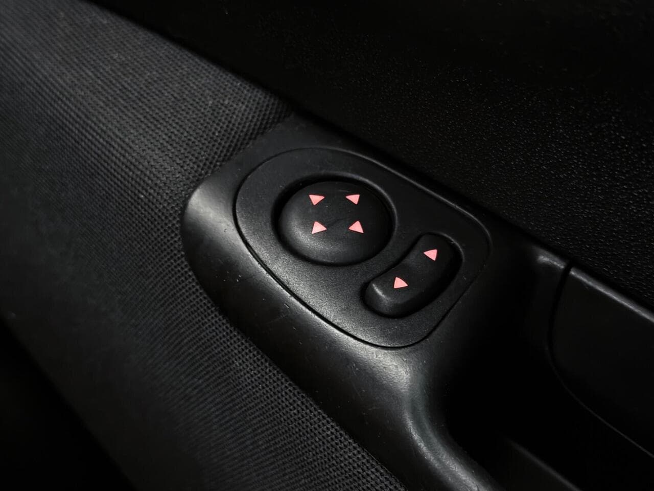 Abarth 595 thumbnail Misc Controls