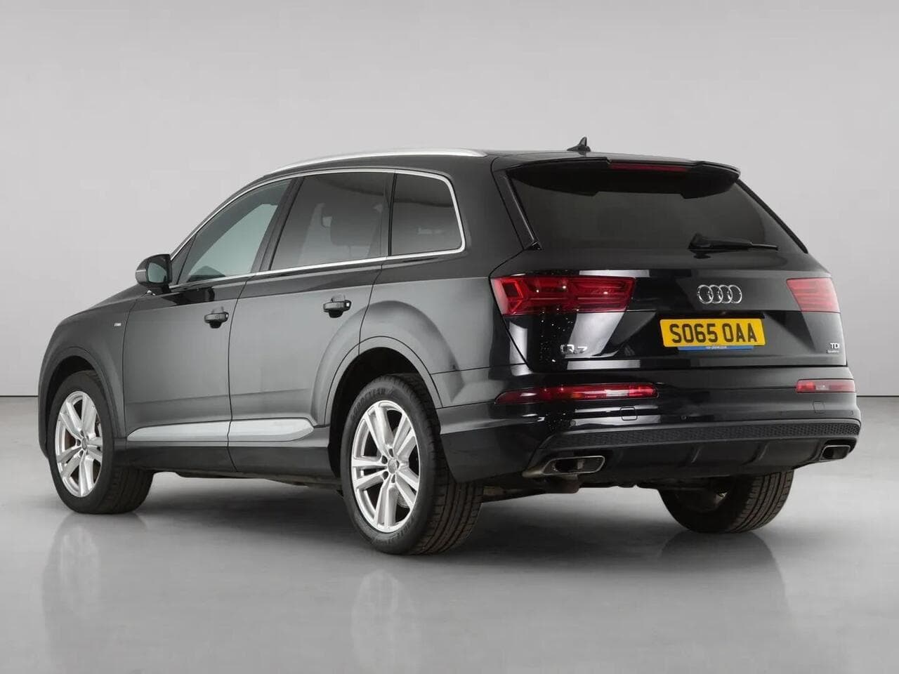 Audi Q7 thumbnail Rear Left