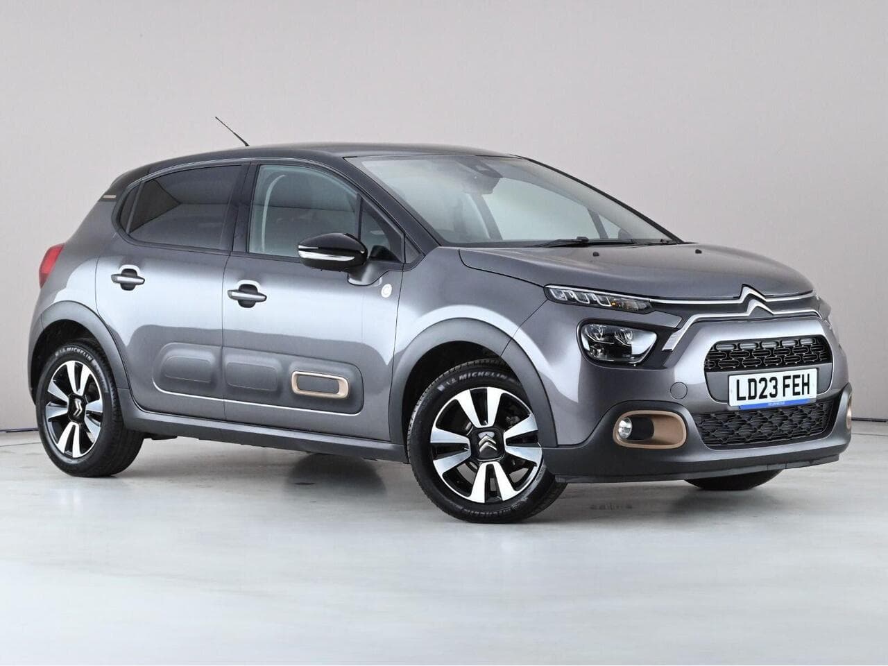 Citroen C3 - Citroen C3 1.2 PureTech C-Series Edition Euro 6 (s/s) 5dr
