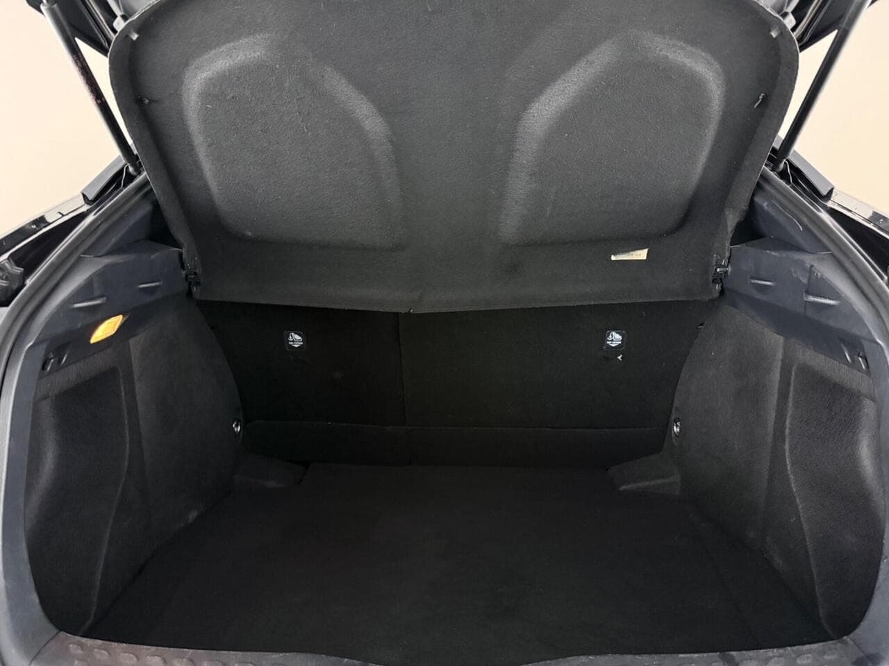 Toyota C-HR thumbnail Boot
