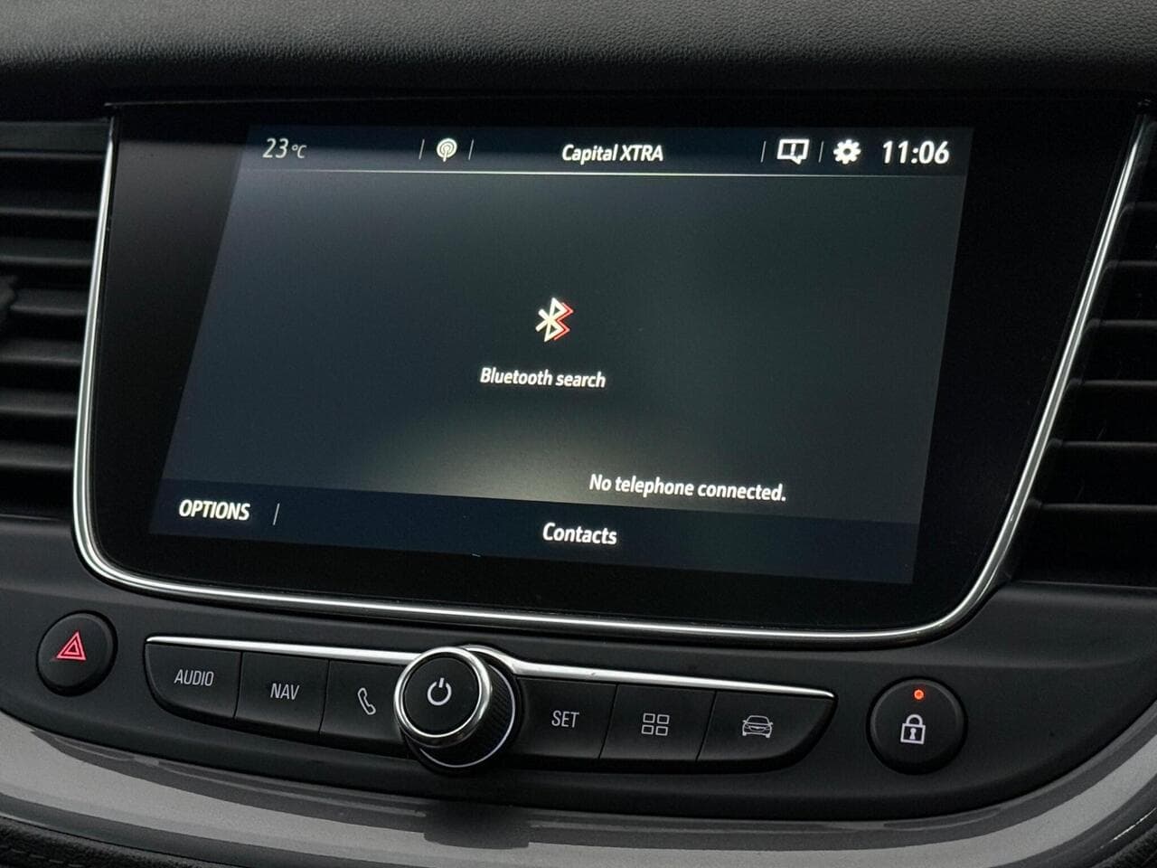 Vauxhall Grandland X thumbnail Infotainment System