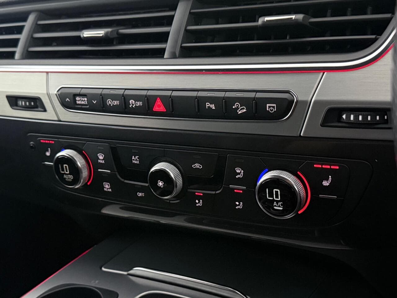 Audi Q7 thumbnail Misc Controls