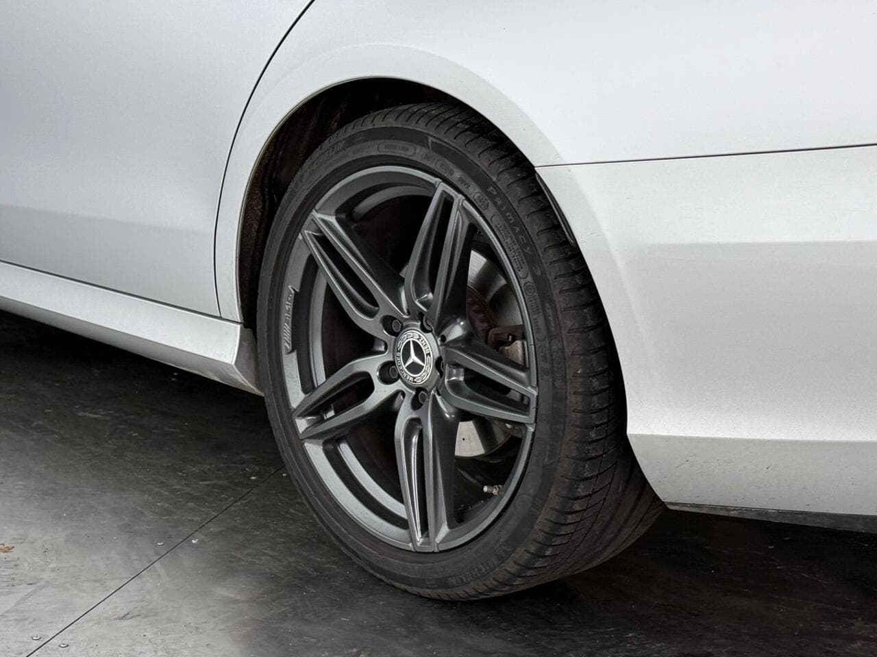 Mercedes-Benz E Class thumbnail Wheel