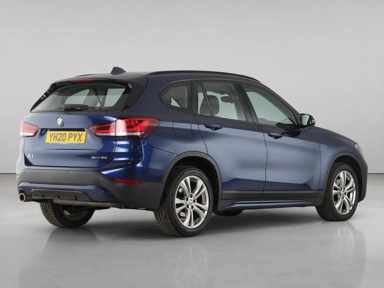 BMW X1 thumbnail Rear Right