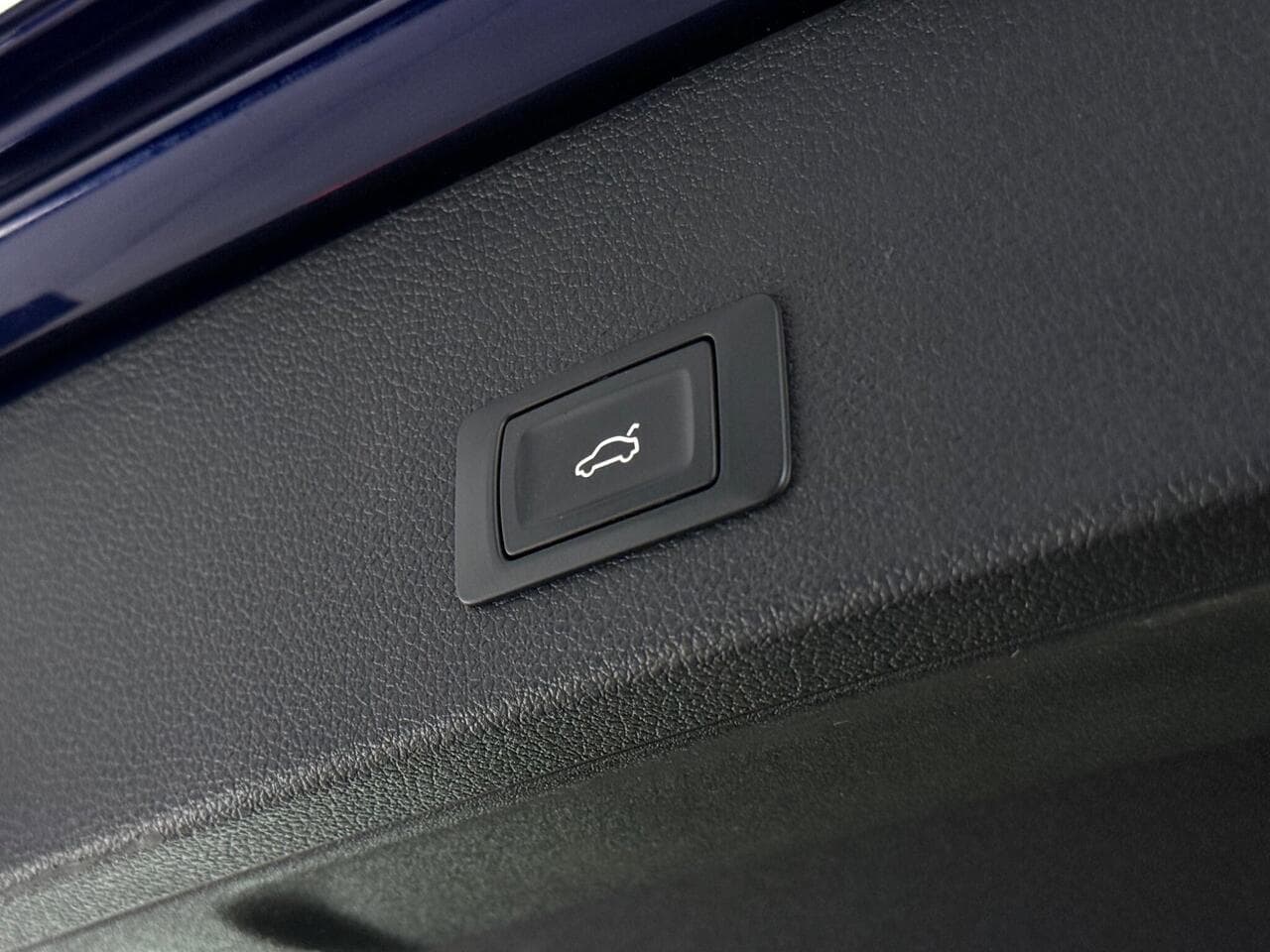 Audi Q2 thumbnail Misc Controls