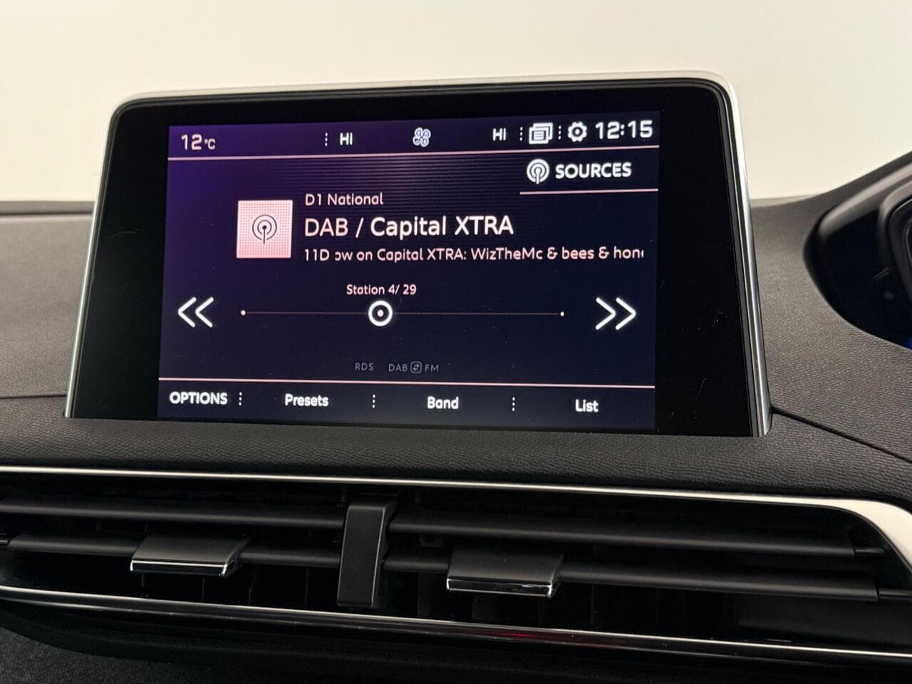 Peugeot 3008 thumbnail Infotainment System