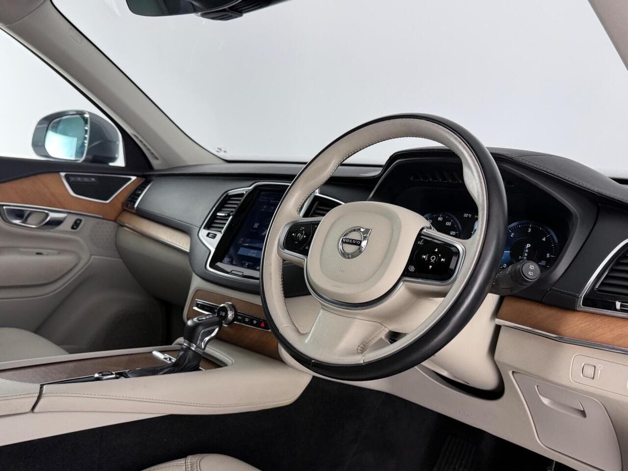 Volvo XC90 thumbnail Interior Front