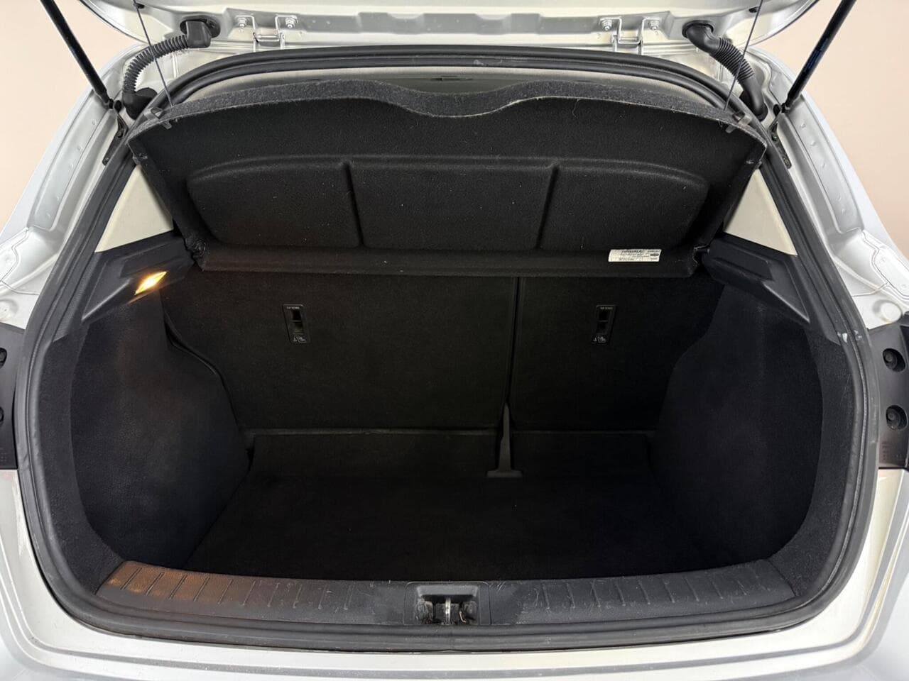 Nissan Pulsar thumbnail Boot
