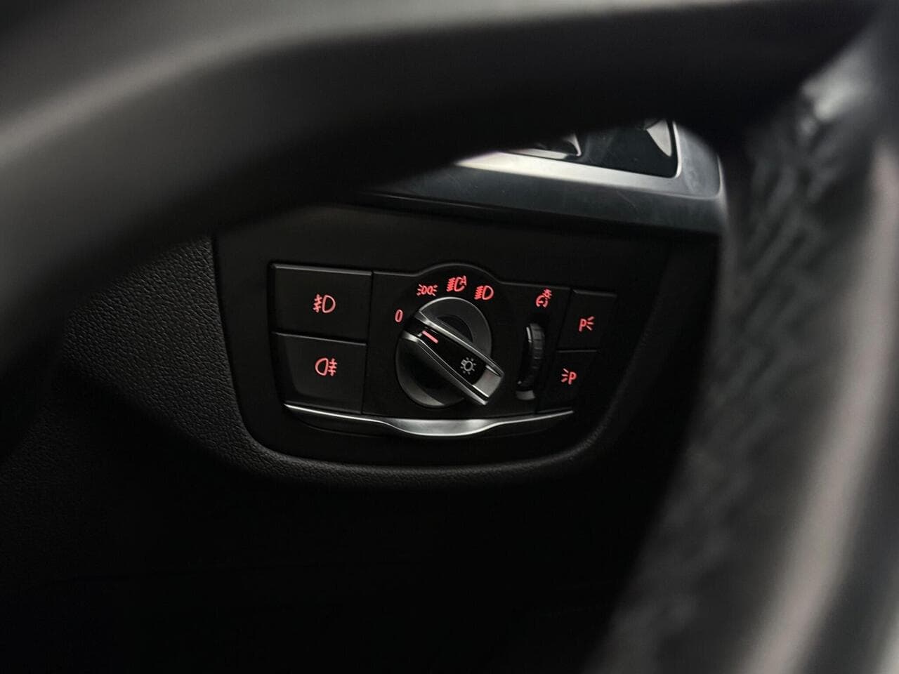 BMW X3 thumbnail Misc Controls
