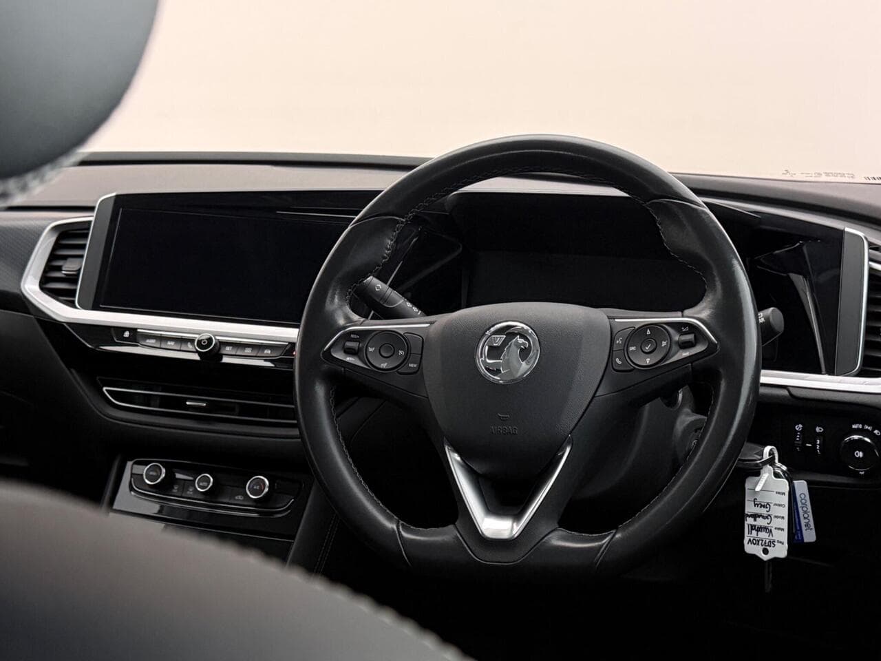 Vauxhall Grandland thumbnail Steering Wheel