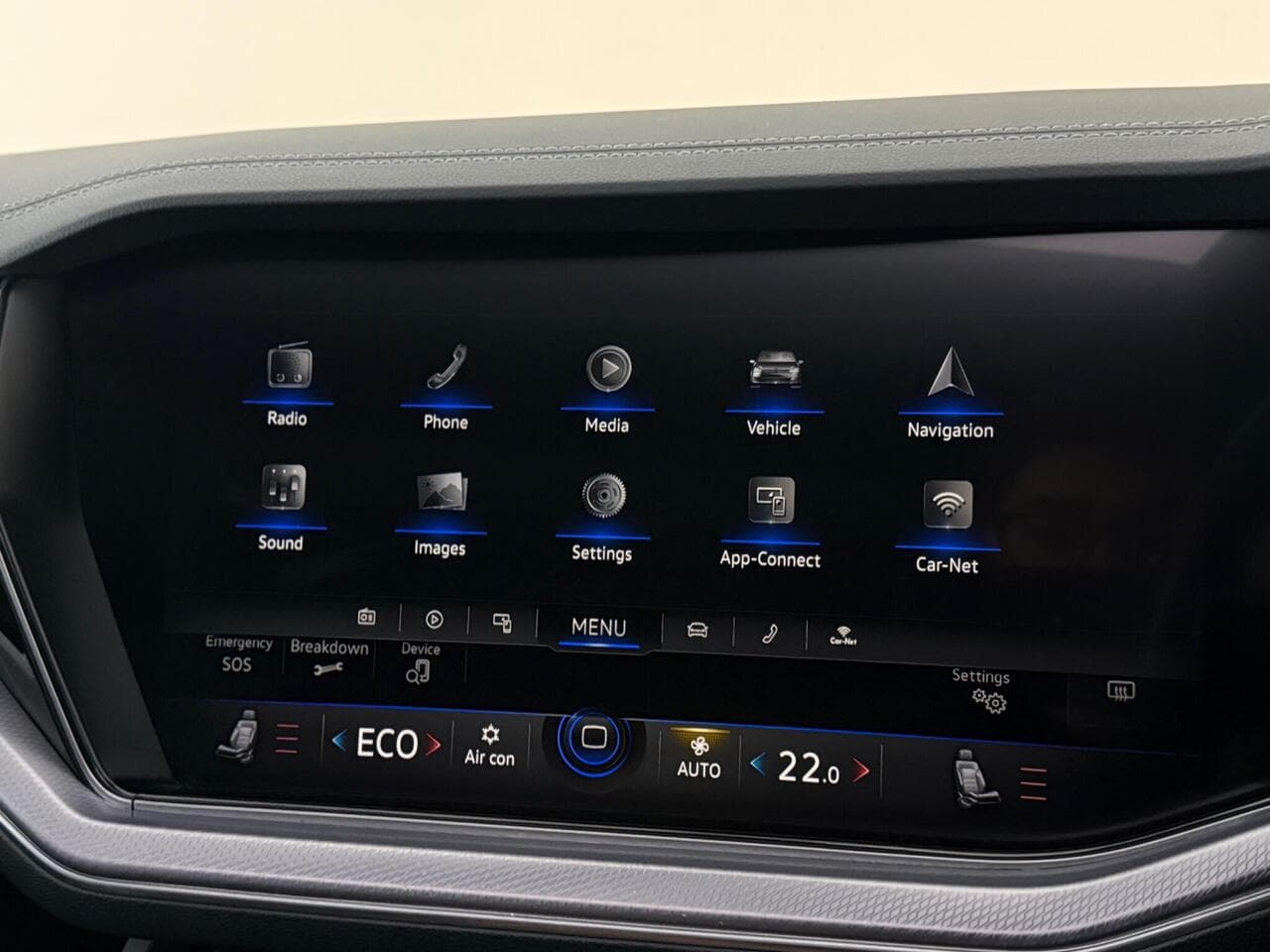 Volkswagen Touareg thumbnail Infotainment System