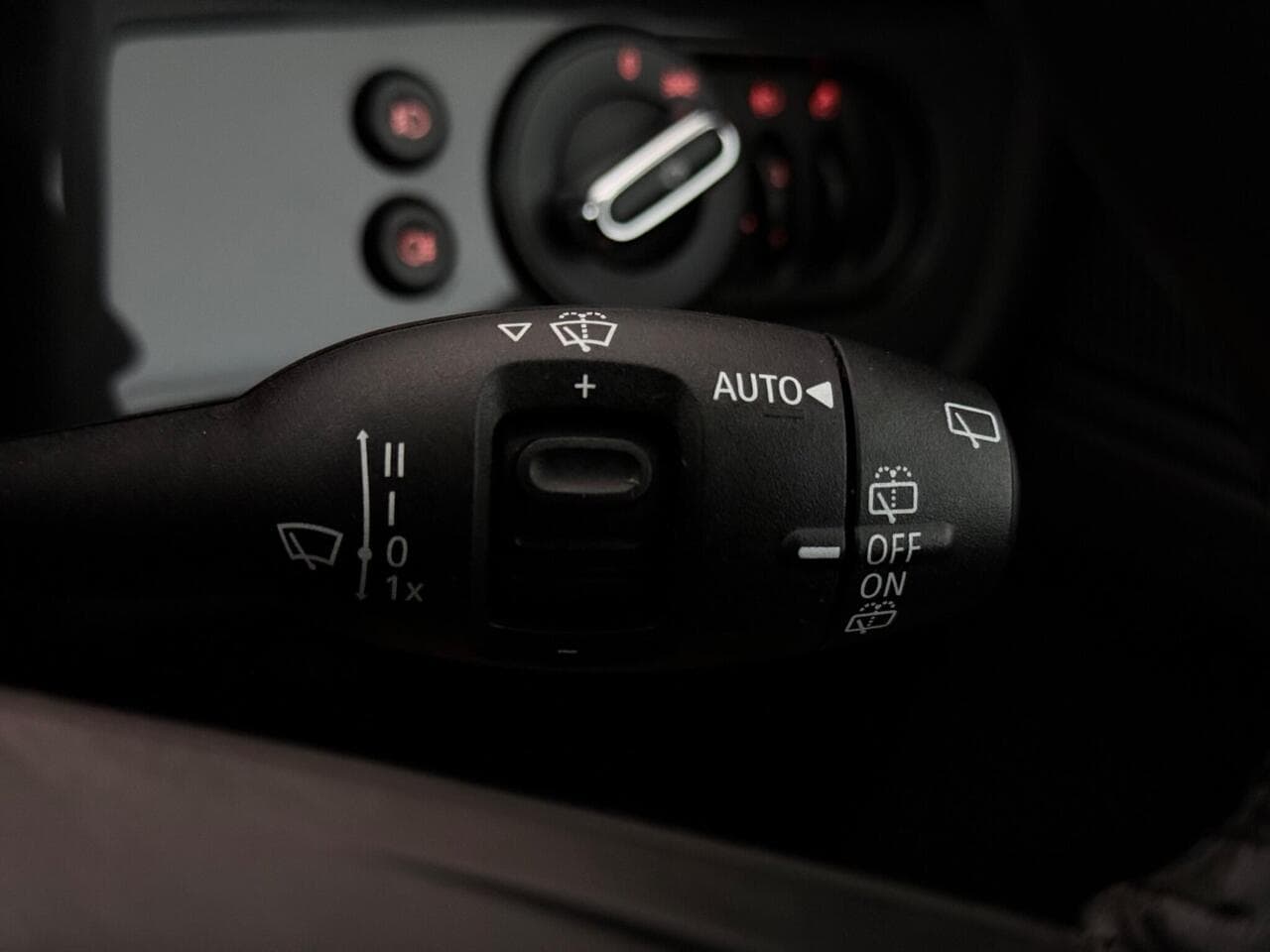 MINI Countryman thumbnail Misc Controls