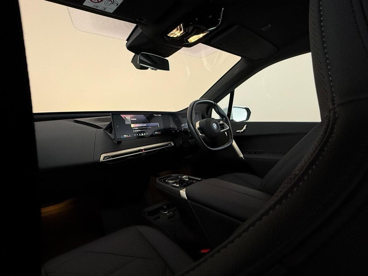 BMW iX thumbnail Seat Front Passenger