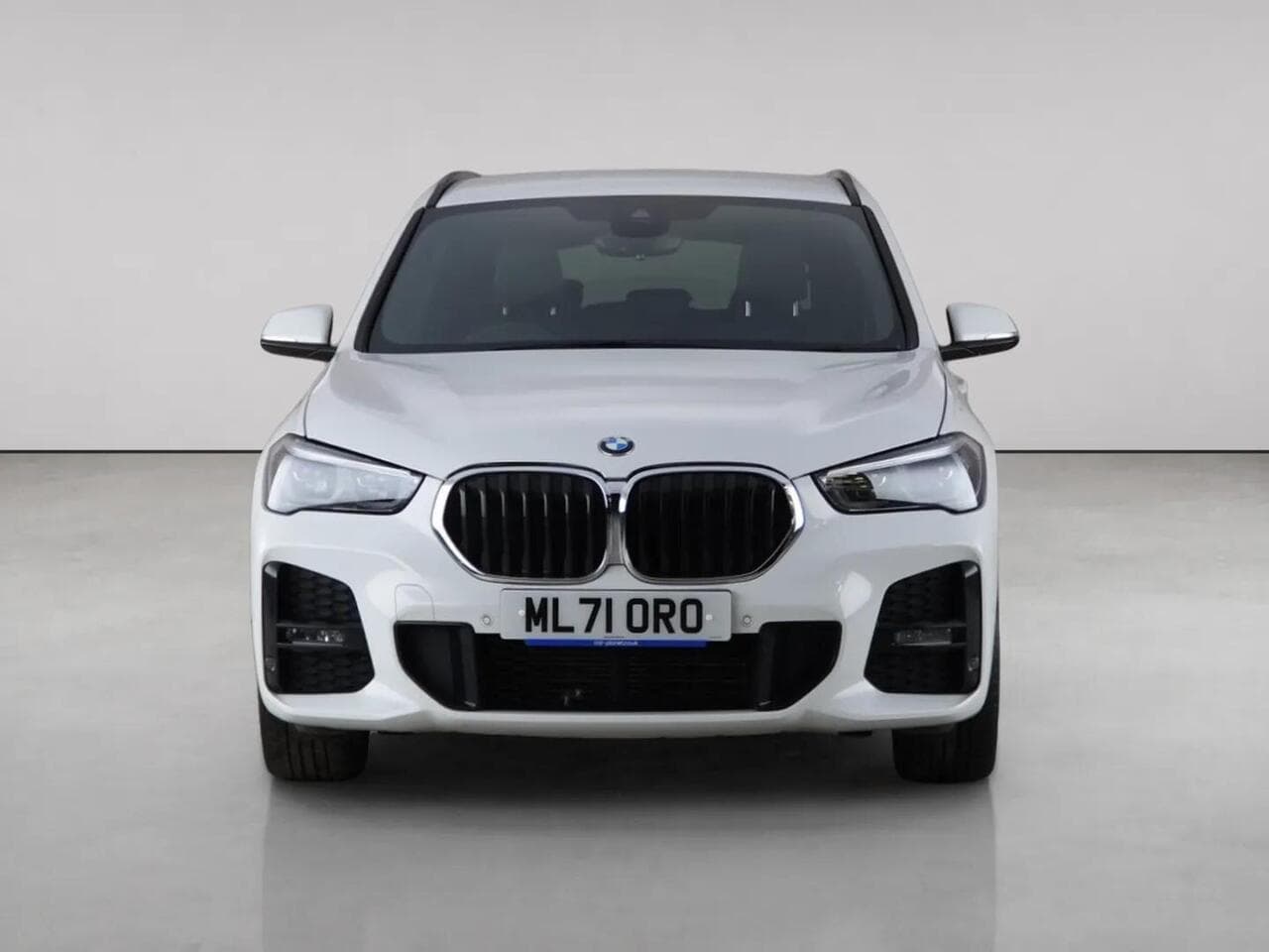 BMW X1 thumbnail Front