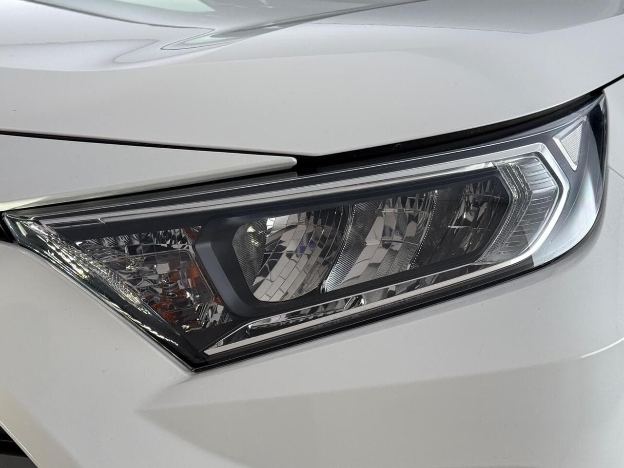 Toyota RAV4 thumbnail Lights Front