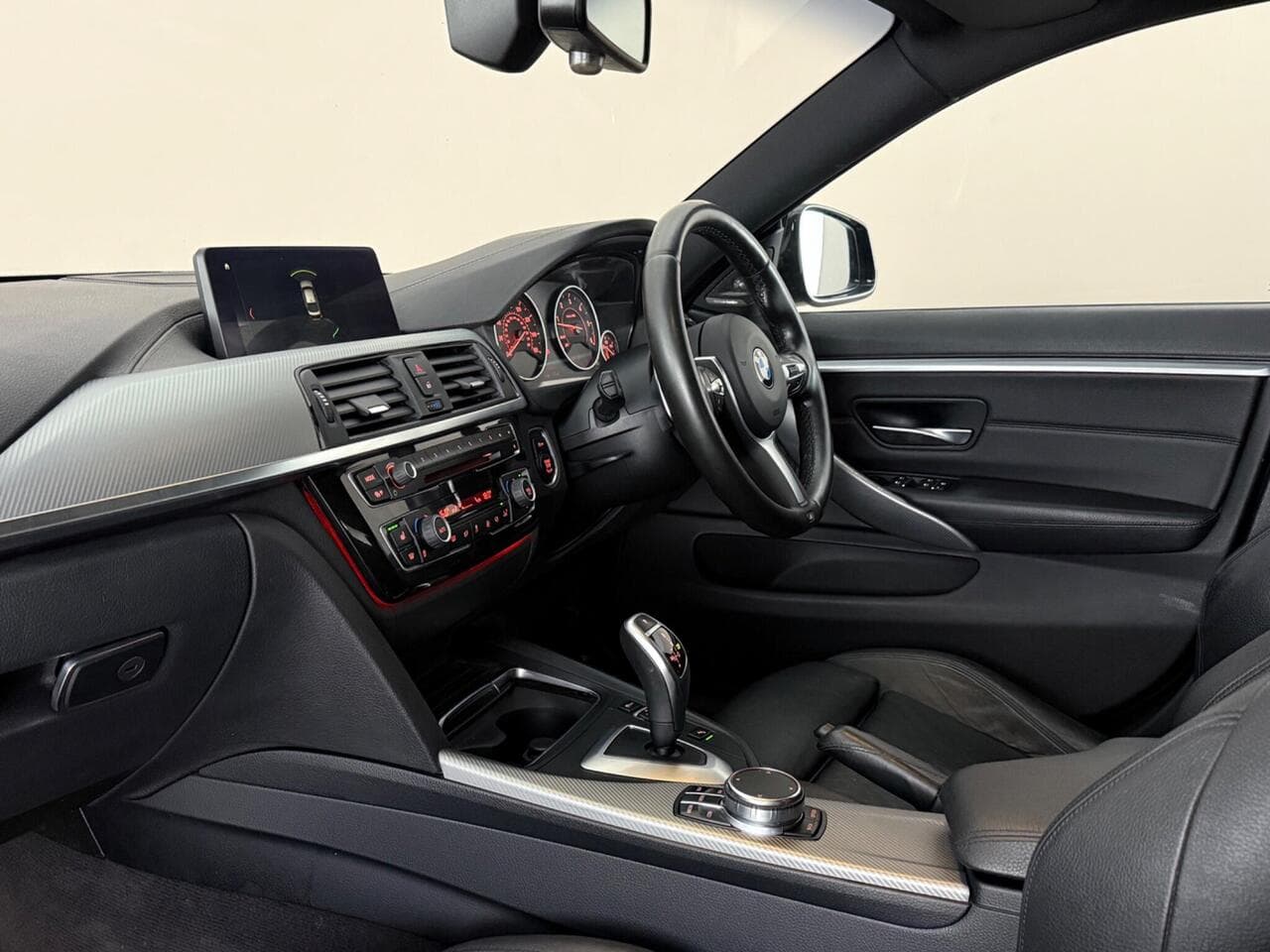 BMW 4 Series Gran Coupe thumbnail Interior Front