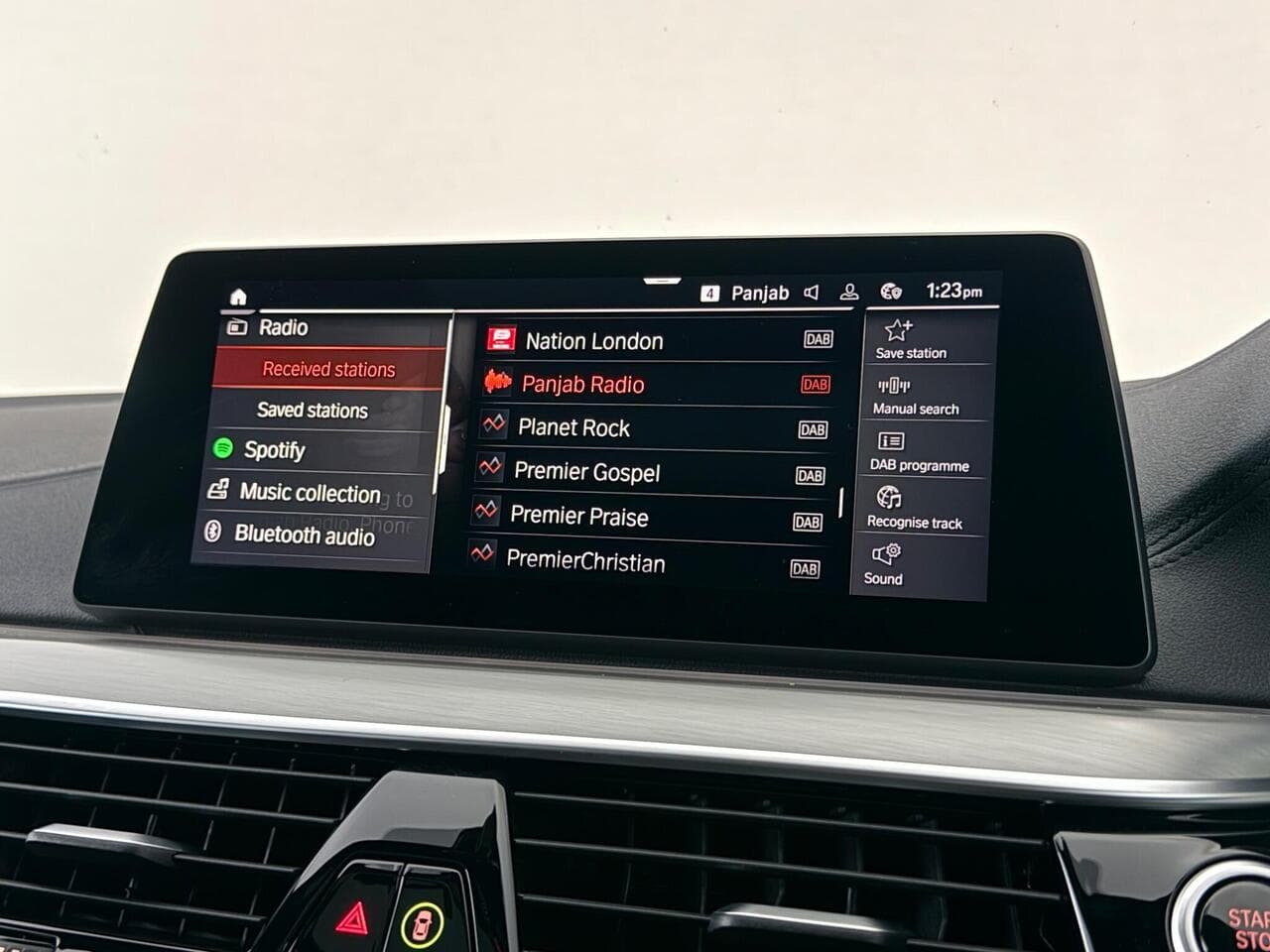 BMW 5 Series thumbnail Infotainment System