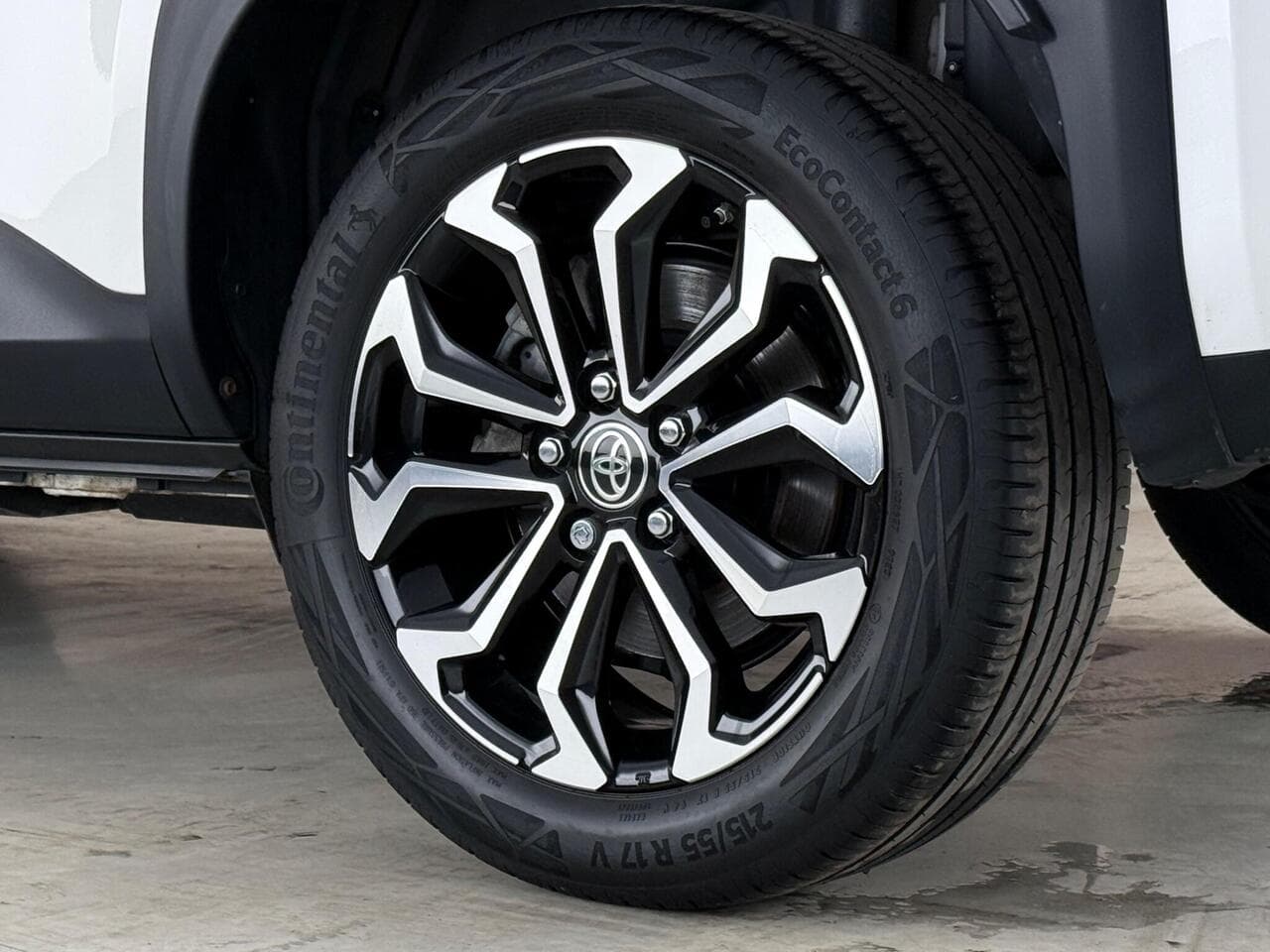 Toyota Yaris Cross thumbnail Wheel