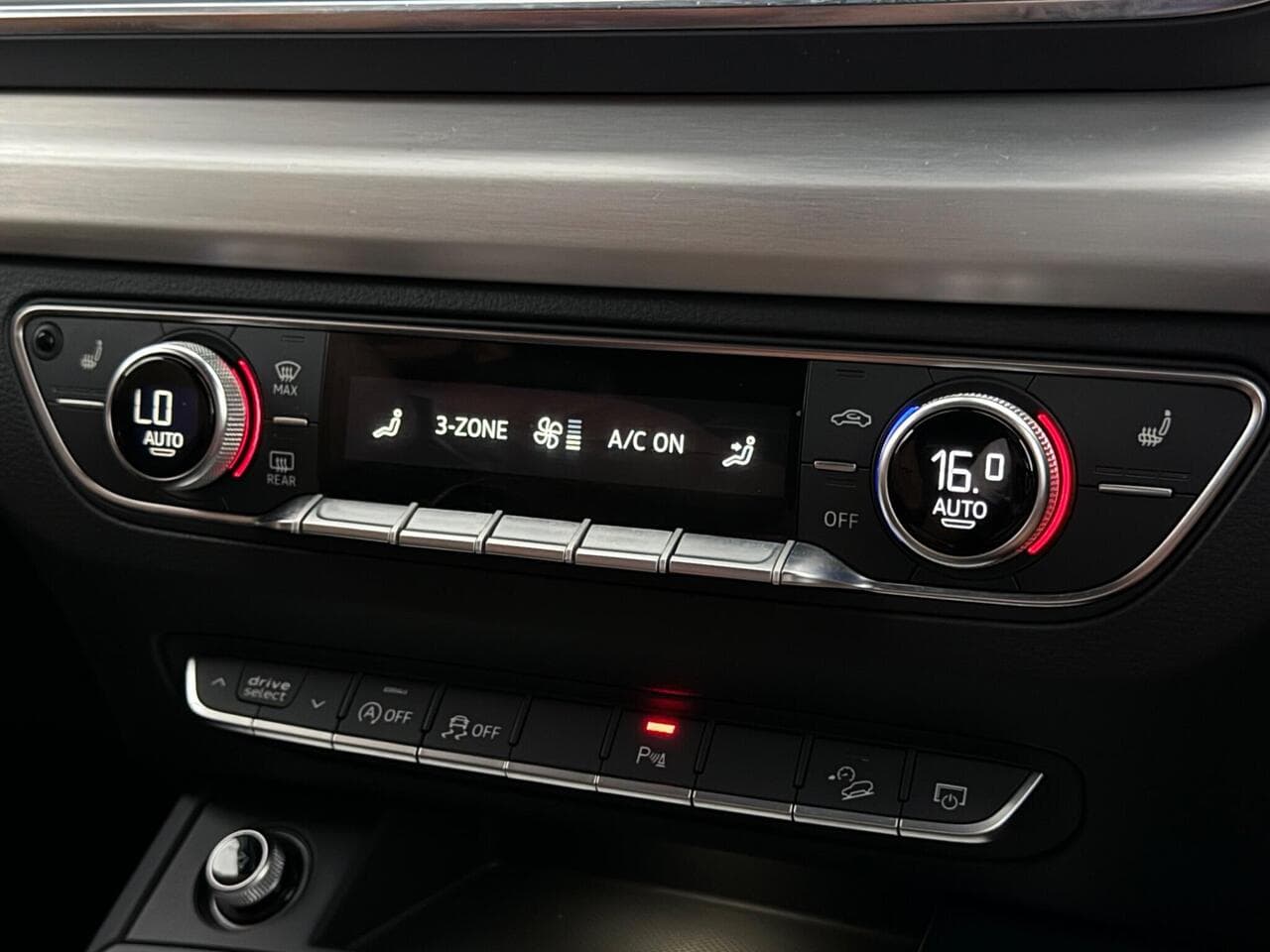 Audi Q5 thumbnail Misc Controls