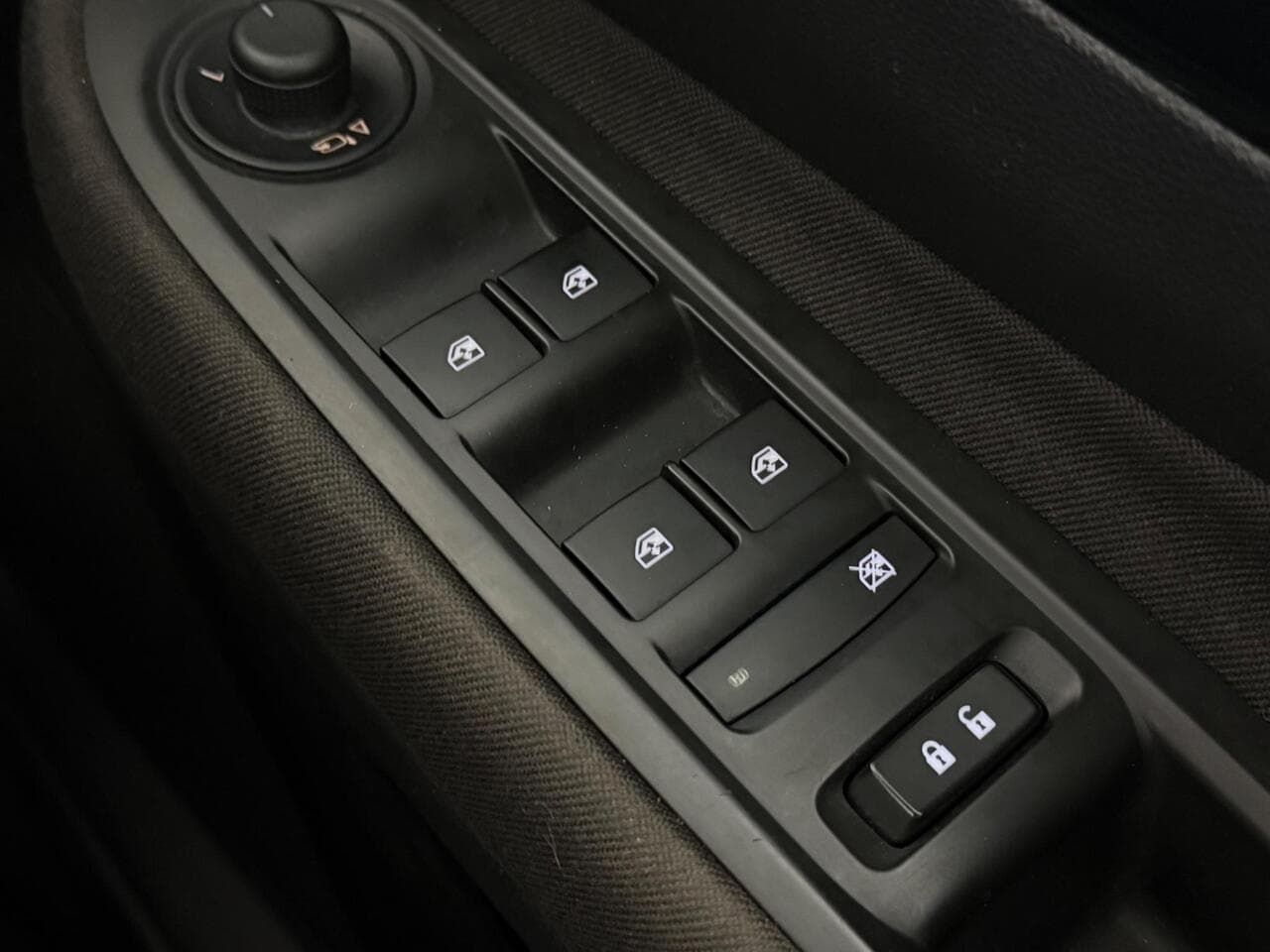 Vauxhall Mokka X thumbnail Misc Controls