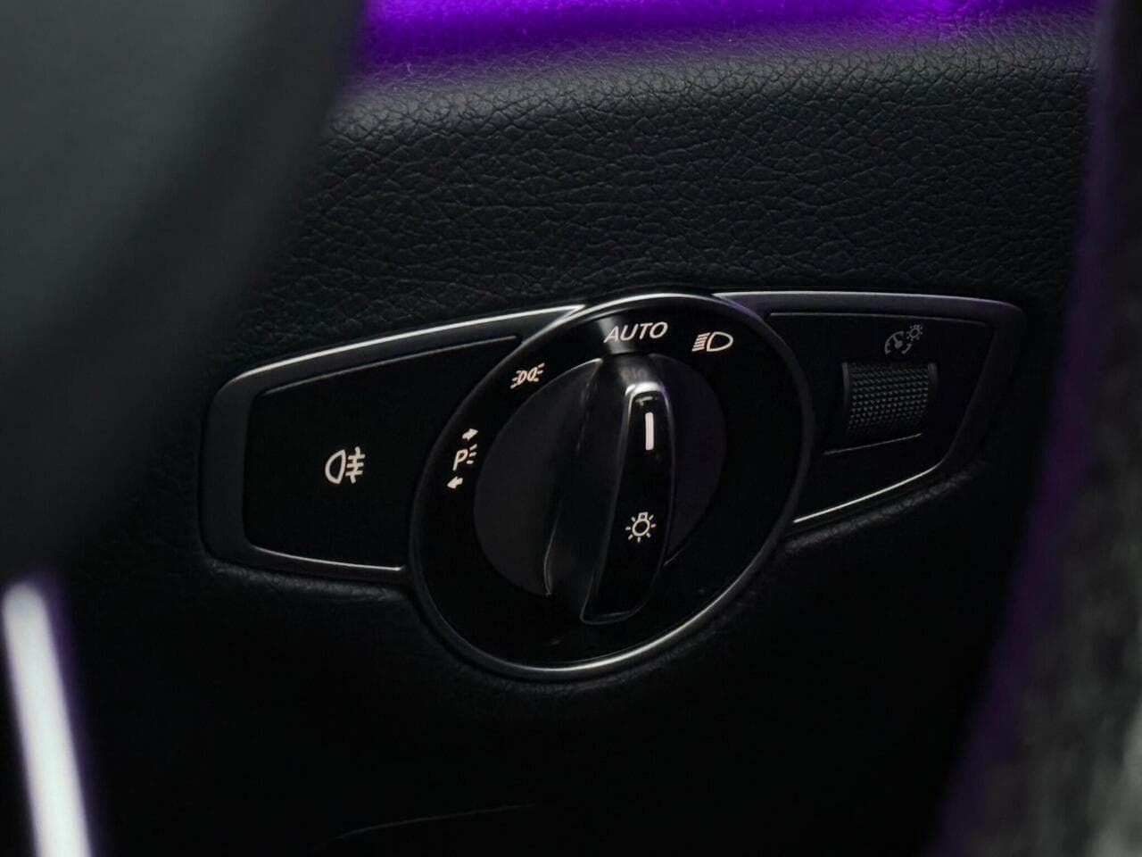 Mercedes-Benz E Class thumbnail Misc Controls