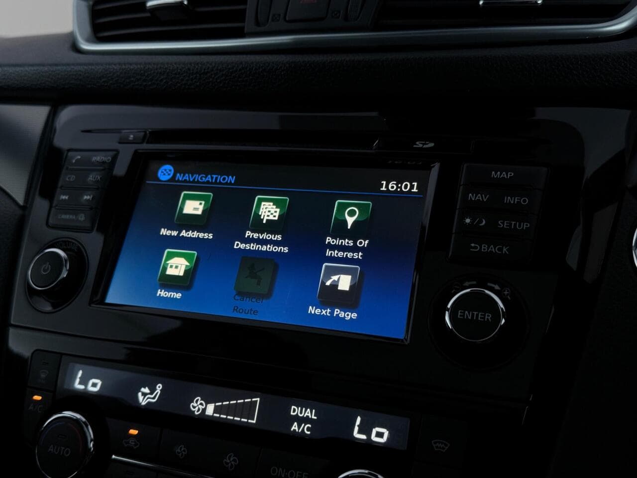 Nissan Qashqai thumbnail Infotainment System