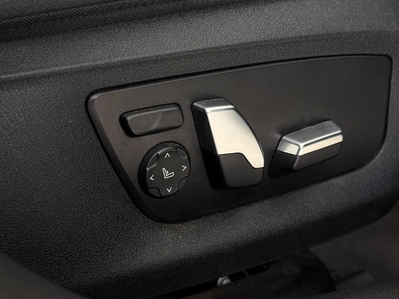 BMW 5 Series thumbnail Misc Controls