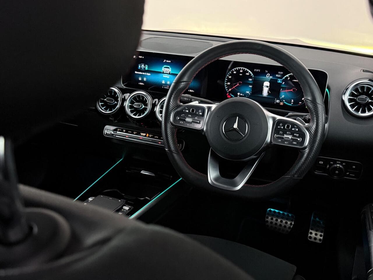 Mercedes-Benz GLB thumbnail Steering Wheel