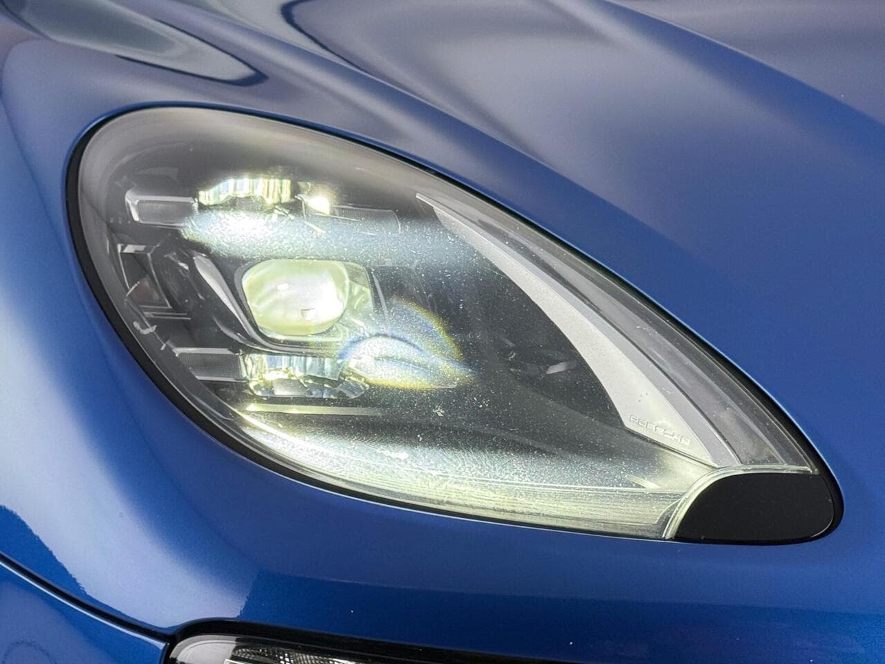 Porsche Macan thumbnail Lights Front