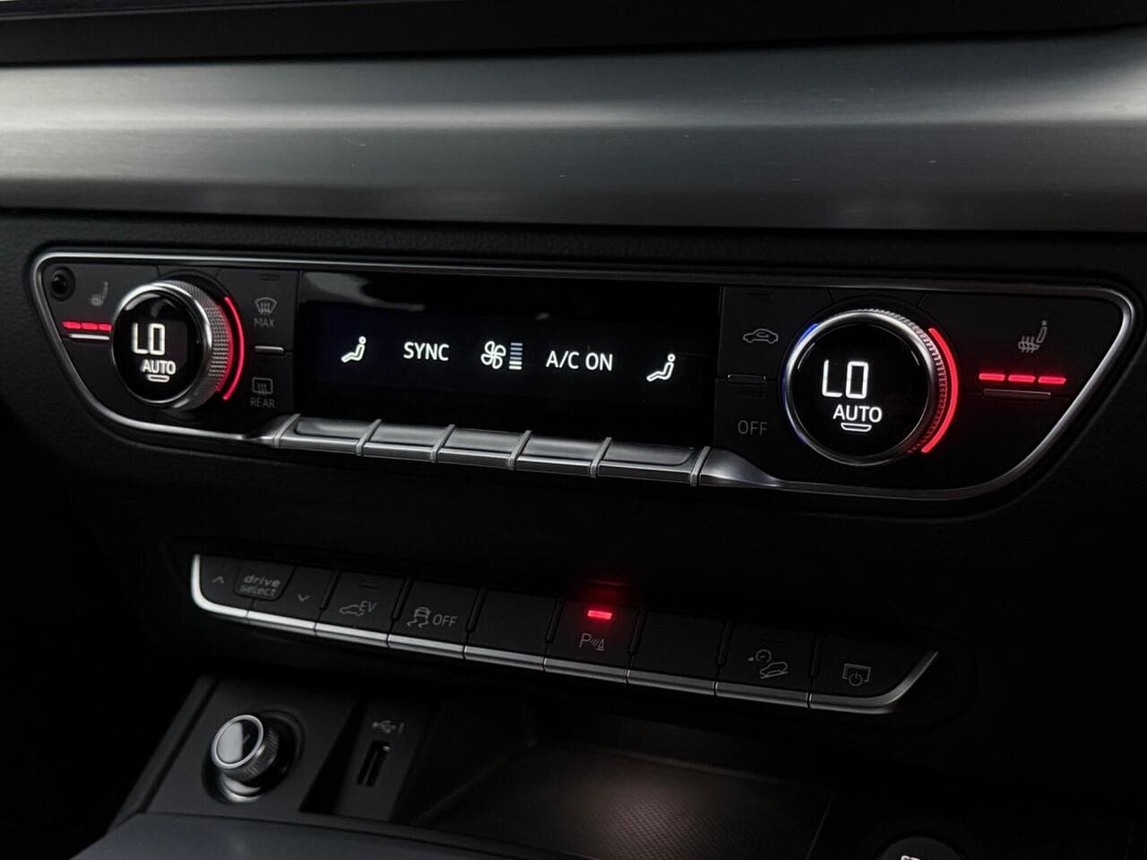 Audi Q5 thumbnail Misc Controls
