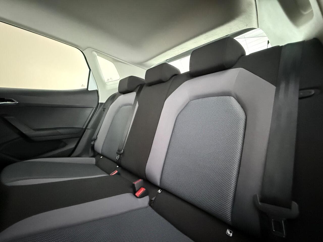 SEAT Arona thumbnail Seats Rear