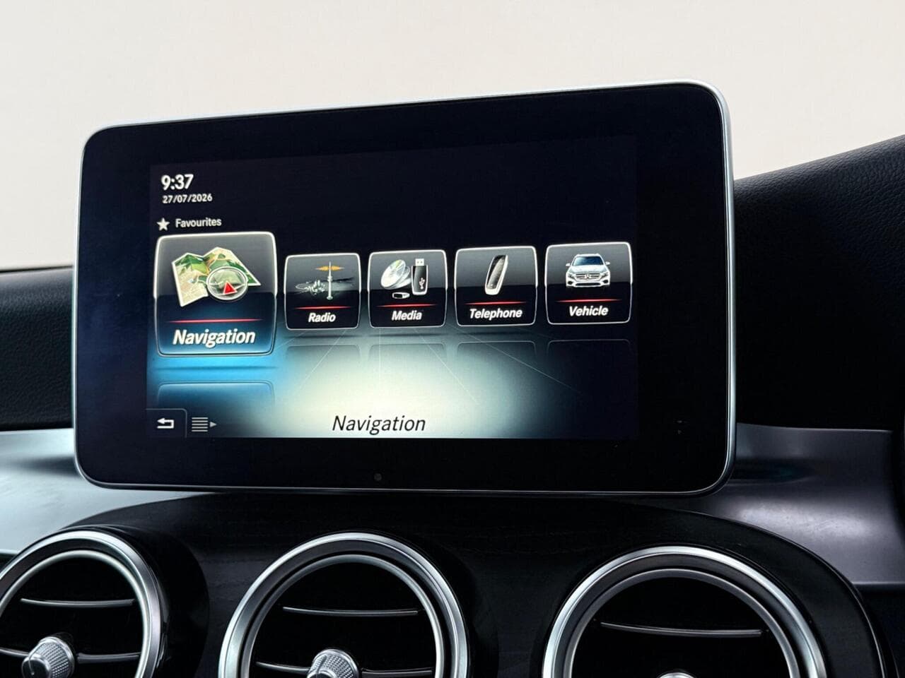 Mercedes-Benz GLC thumbnail Infotainment System