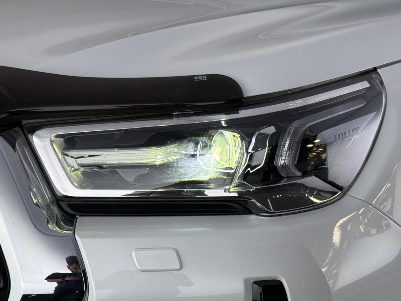 Toyota Hilux thumbnail Lights Front