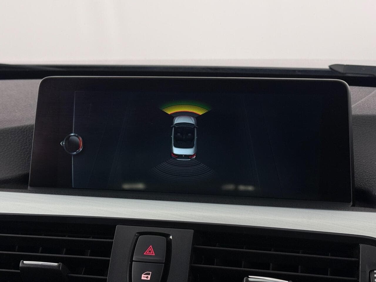 BMW 4 Series thumbnail Infotainment System
