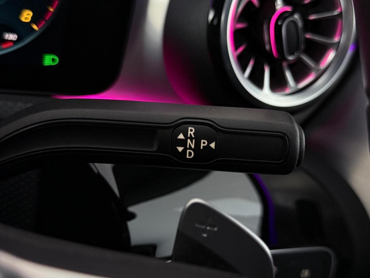 Mercedes-Benz CLA thumbnail Misc Controls