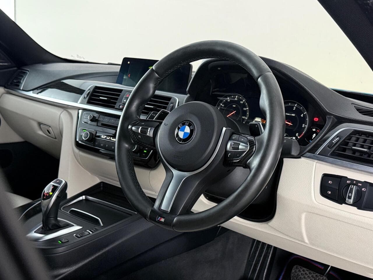 BMW 4 Series Gran Coupe thumbnail Steering Wheel
