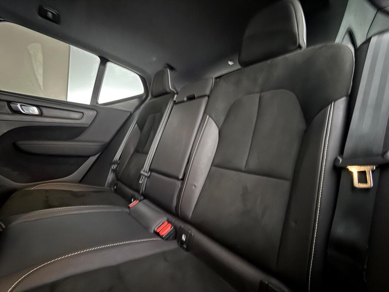 Volvo XC40 thumbnail Seats Rear