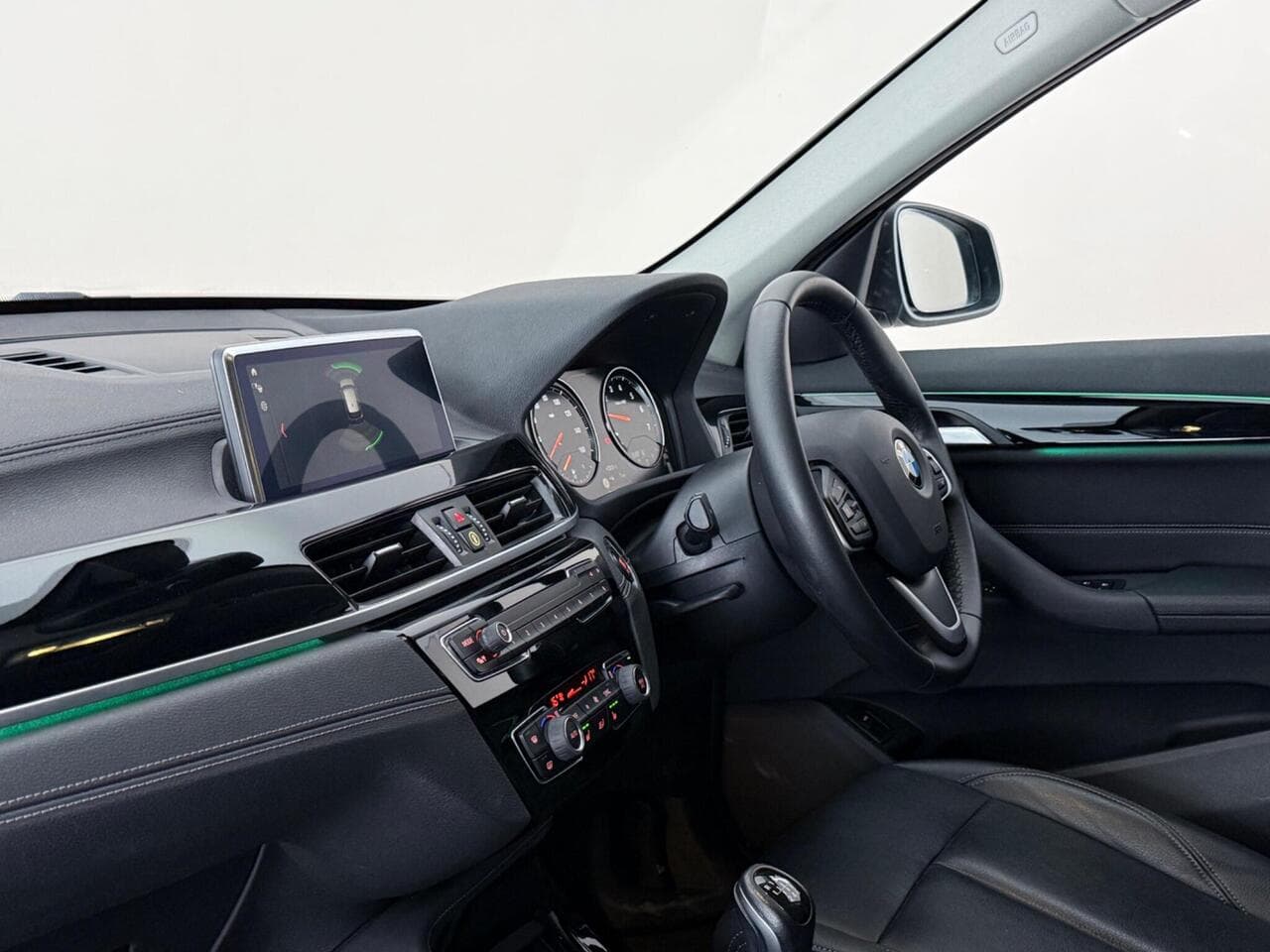 BMW X1 thumbnail Interior Front
