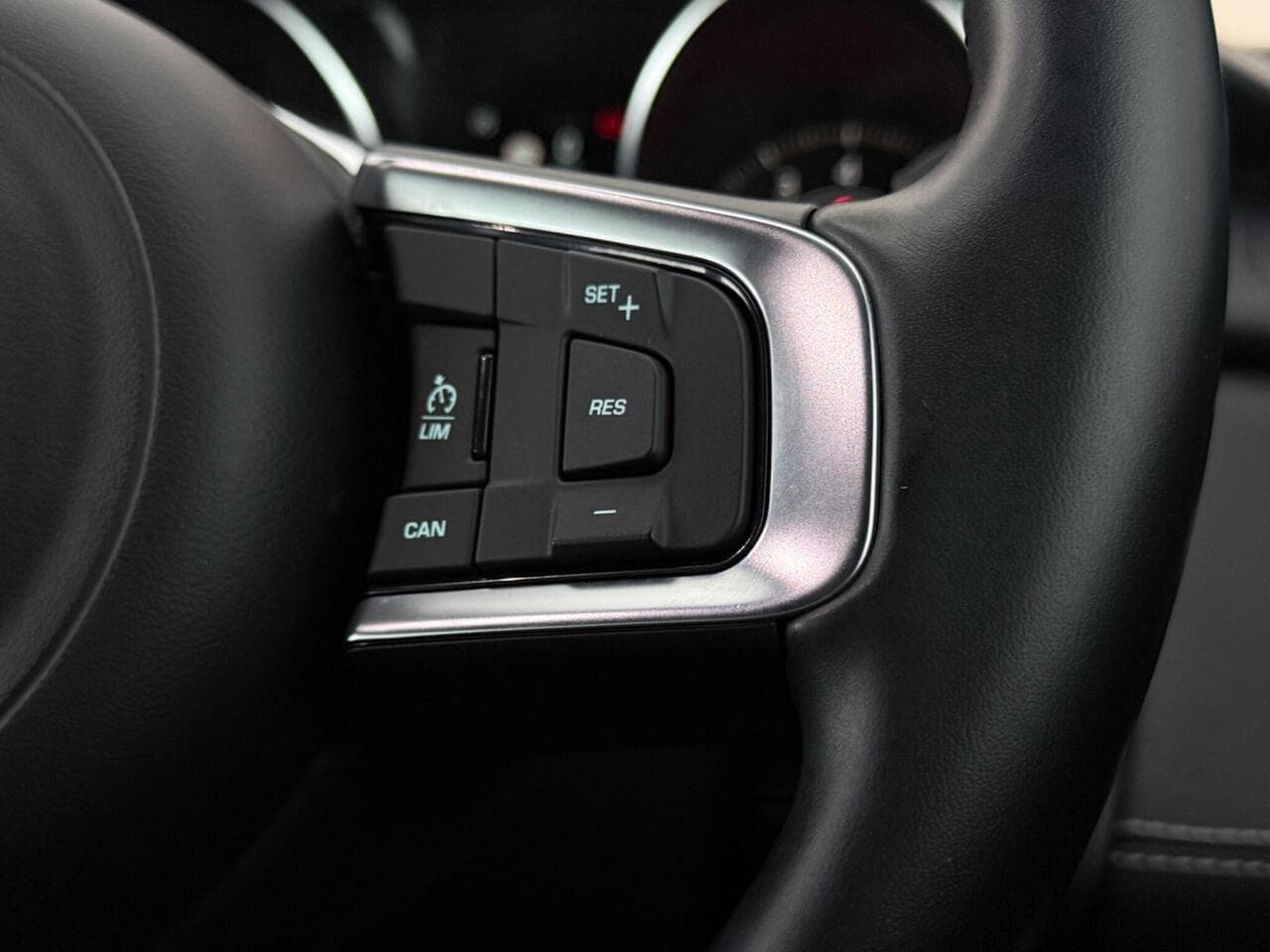 Jaguar E-PACE thumbnail Misc Controls
