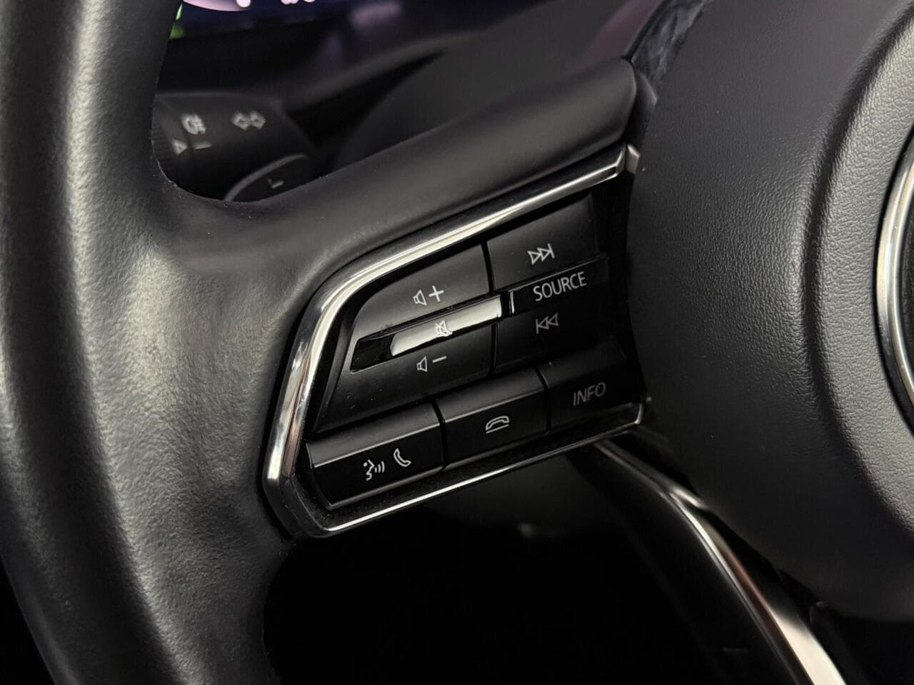 Mazda CX-60 thumbnail Misc Controls