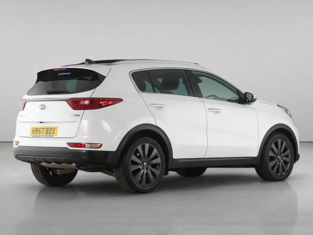 Kia Sportage thumbnail Rear Right