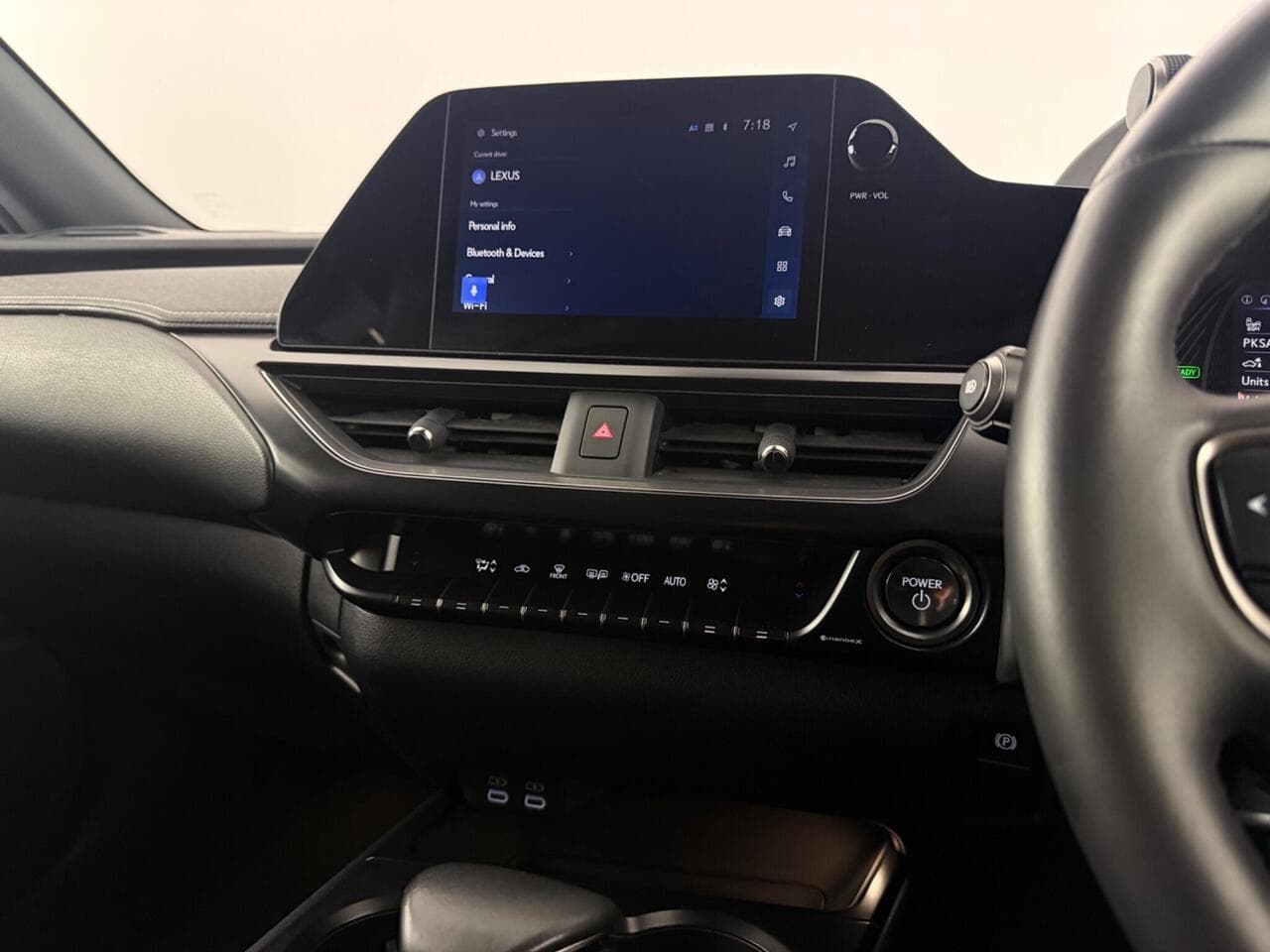 Lexus UX thumbnail Infotainment System